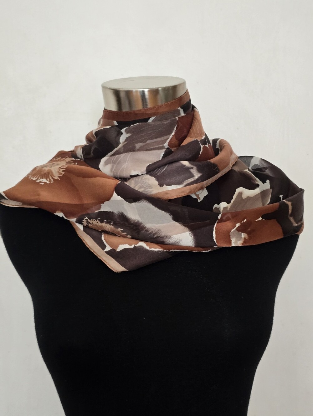 Vintage Jones New York 💯 Silk Scarf - Picture 6 of 10